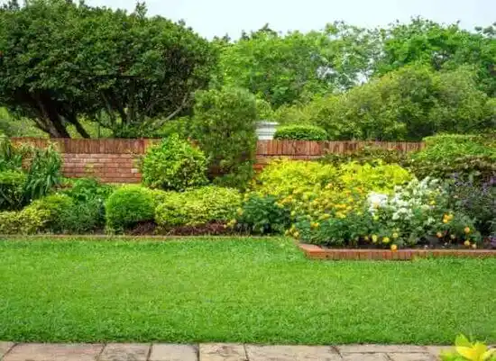 landscaping services Marble Cliff